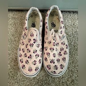 Light pink Minnie Mouse slip on Vans